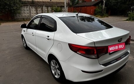 KIA Rio III рестайлинг, 2016 год, 680 000 рублей, 3 фотография