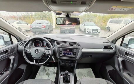 Volkswagen Tiguan II, 2018 год, 1 749 000 рублей, 8 фотография