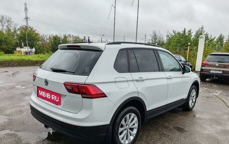 Volkswagen Tiguan II, 2018 год, 1 749 000 рублей, 2 фотография