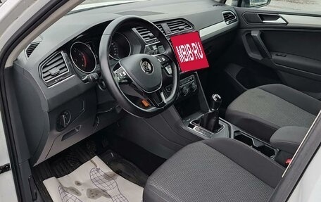 Volkswagen Tiguan II, 2018 год, 1 749 000 рублей, 10 фотография
