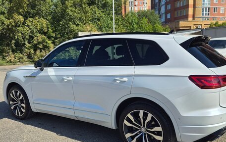 Volkswagen Touareg III, 2018 год, 5 100 000 рублей, 4 фотография