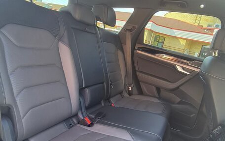 Volkswagen Touareg III, 2018 год, 5 100 000 рублей, 8 фотография
