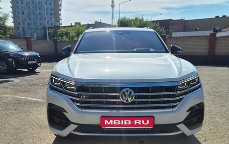 Volkswagen Touareg III, 2018 год, 5 100 000 рублей, 2 фотография