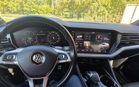 Volkswagen Touareg III, 2018 год, 5 100 000 рублей, 28 фотография