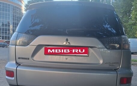 Mitsubishi Outlander III рестайлинг 3, 2011 год, 1 250 000 рублей, 4 фотография