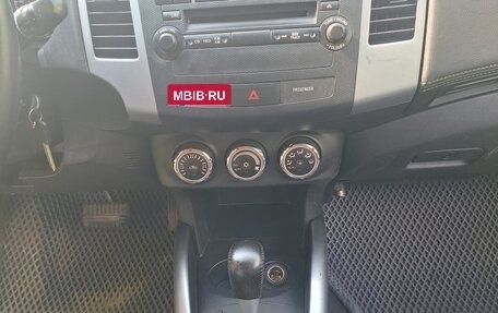 Mitsubishi Outlander III рестайлинг 3, 2011 год, 1 250 000 рублей, 14 фотография