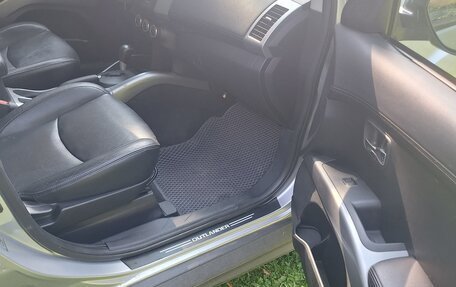Mitsubishi Outlander III рестайлинг 3, 2011 год, 1 250 000 рублей, 16 фотография