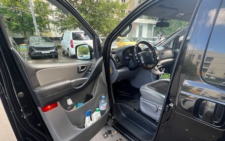 Hyundai Grand Starex Grand Starex I рестайлинг 2, 2019 год, 3 200 000 рублей, 9 фотография