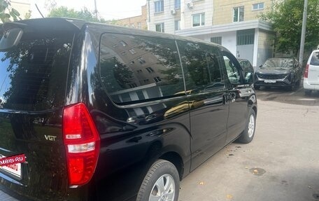 Hyundai Grand Starex Grand Starex I рестайлинг 2, 2019 год, 3 200 000 рублей, 5 фотография