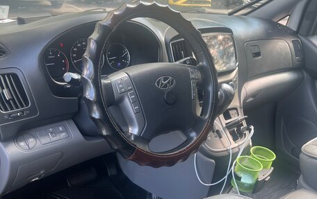 Hyundai Grand Starex Grand Starex I рестайлинг 2, 2019 год, 3 200 000 рублей, 13 фотография
