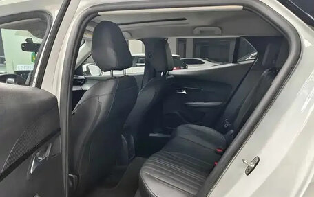 Peugeot 2008 II, 2023 год, 1 440 000 рублей, 13 фотография