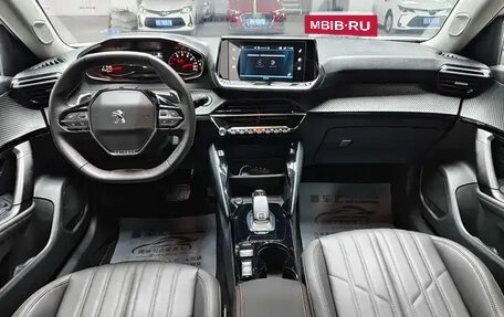 Peugeot 2008 II, 2023 год, 1 440 000 рублей, 12 фотография