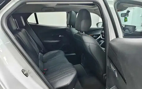Peugeot 2008 II, 2023 год, 1 440 000 рублей, 18 фотография
