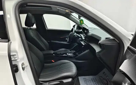 Peugeot 2008 II, 2023 год, 1 440 000 рублей, 22 фотография