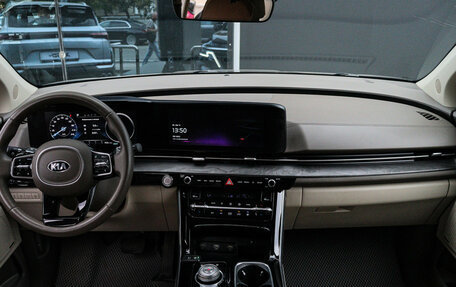KIA Carnival, 2020 год, 3 750 000 рублей, 9 фотография