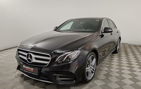 Mercedes-Benz E-Класс, 2018 год, 3 049 000 рублей, 1 фотография