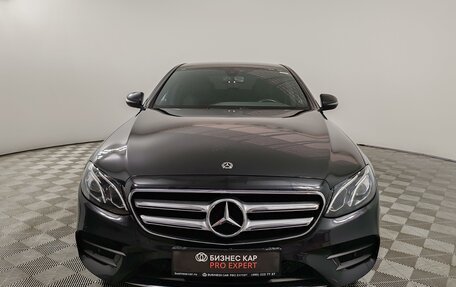 Mercedes-Benz E-Класс, 2018 год, 3 049 000 рублей, 2 фотография