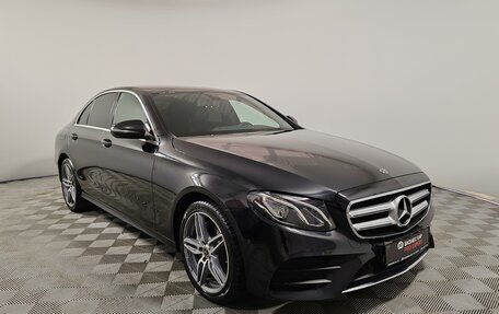 Mercedes-Benz E-Класс, 2018 год, 3 049 000 рублей, 3 фотография