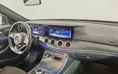 Mercedes-Benz E-Класс, 2018 год, 3 049 000 рублей, 11 фотография