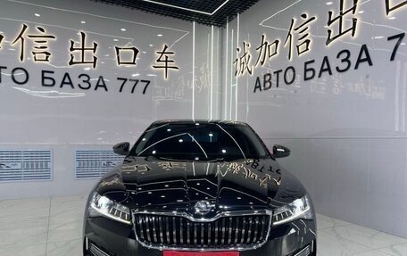 Skoda Superb III рестайлинг, 2022 год, 2 290 000 рублей, 2 фотография
