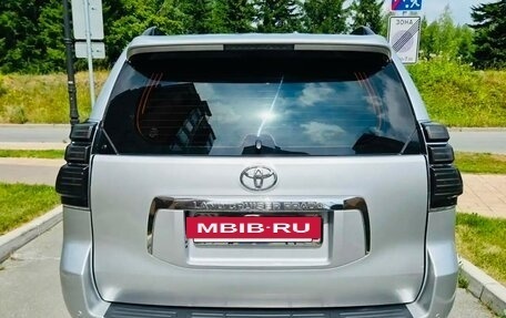 Toyota Land Cruiser Prado 150 рестайлинг 2, 2011 год, 2 990 000 рублей, 8 фотография