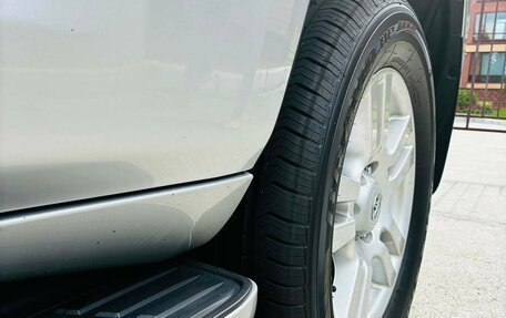 Toyota Land Cruiser Prado 150 рестайлинг 2, 2011 год, 2 990 000 рублей, 21 фотография
