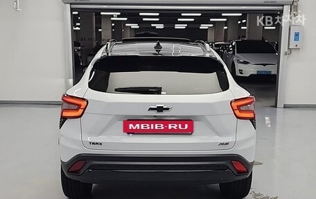 Chevrolet Trax, 2023 год, 1 730 000 рублей, 4 фотография
