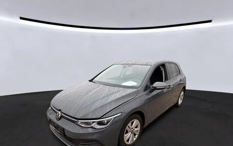 Volkswagen Golf VIII, 2023 год, 1 992 000 рублей, 1 фотография
