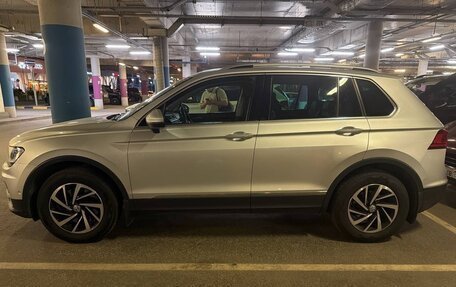 Volkswagen Tiguan II, 2018 год, 2 250 000 рублей, 6 фотография
