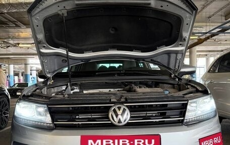 Volkswagen Tiguan II, 2018 год, 2 250 000 рублей, 10 фотография
