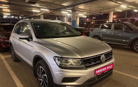 Volkswagen Tiguan II, 2018 год, 2 250 000 рублей, 2 фотография