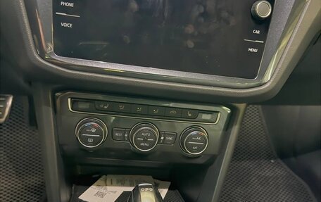 Volkswagen Tiguan II, 2018 год, 2 250 000 рублей, 19 фотография
