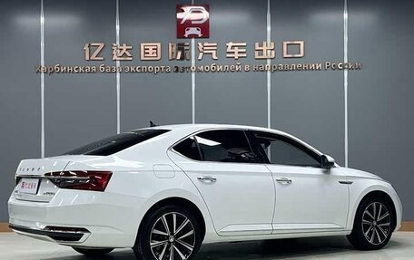 Skoda Superb III рестайлинг, 2023 год, 2 420 000 рублей, 4 фотография
