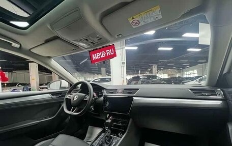 Skoda Superb III рестайлинг, 2023 год, 2 420 000 рублей, 9 фотография