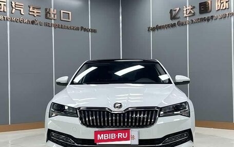 Skoda Superb III рестайлинг, 2023 год, 2 420 000 рублей, 5 фотография