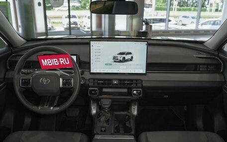 Toyota RAV4, 2026 год, 4 690 000 рублей, 11 фотография