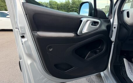 Peugeot Partner II рестайлинг 2, 2012 год, 647 000 рублей, 17 фотография
