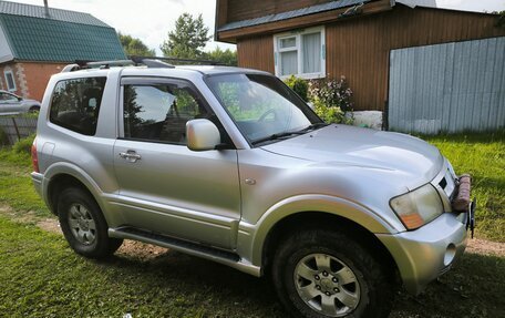 Mitsubishi Pajero III рестайлинг, 2005 год, 950 000 рублей, 5 фотография
