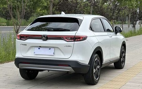 Honda Vezel, 2023 год, 1 600 000 рублей, 6 фотография