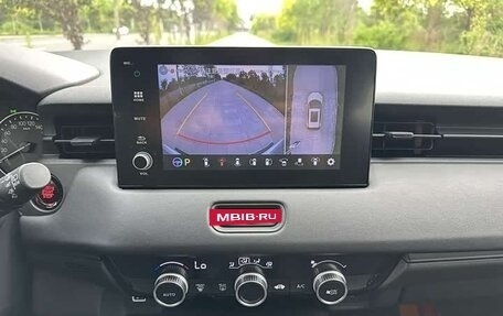 Honda Vezel, 2023 год, 1 600 000 рублей, 15 фотография