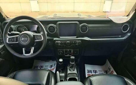 Jeep Gladiator, 2022 год, 10 945 071 рублей, 6 фотография