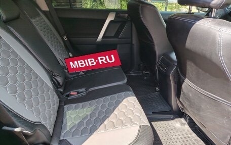Toyota Land Cruiser Prado 150 рестайлинг 2, 2017 год, 4 750 000 рублей, 5 фотография