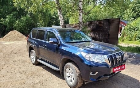 Toyota Land Cruiser Prado 150 рестайлинг 2, 2017 год, 4 750 000 рублей, 3 фотография