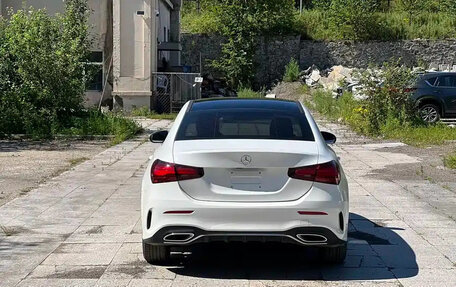 Mercedes-Benz A-Класс, 2023 год, 2 105 000 рублей, 3 фотография