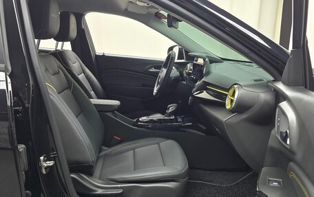 Chevrolet Trax, 2023 год, 1 680 000 рублей, 14 фотография