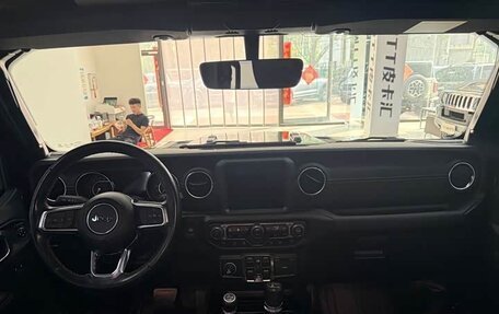 Jeep Gladiator, 2022 год, 9 505 579 рублей, 8 фотография