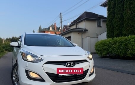 Hyundai i30 II рестайлинг, 2013 год, 900 000 рублей, 10 фотография