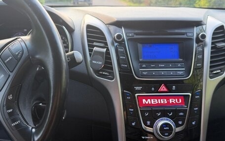 Hyundai i30 II рестайлинг, 2013 год, 900 000 рублей, 15 фотография