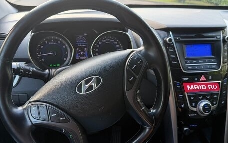 Hyundai i30 II рестайлинг, 2013 год, 900 000 рублей, 14 фотография