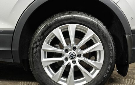 Volkswagen Tiguan II, 2019 год, 2 575 000 рублей, 9 фотография